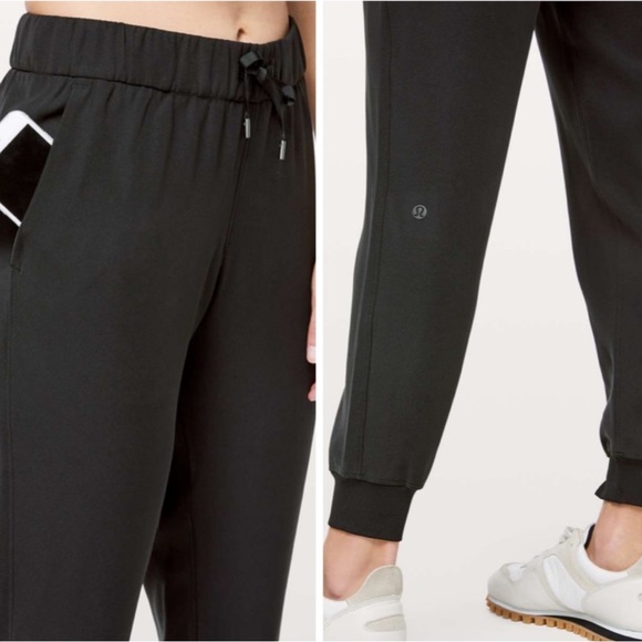 Lululemon On The Fly Black Joggers - Picture 3 of 4